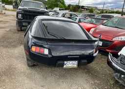 1985 PORSCHE 928