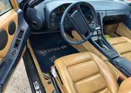 1985 PORSCHE 928