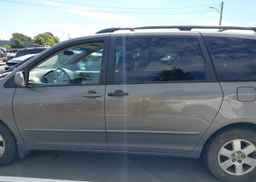2004 TOYOTA SIENNA CE