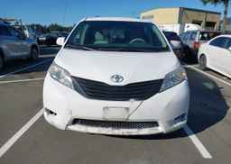 2012 TOYOTA SIENNA
