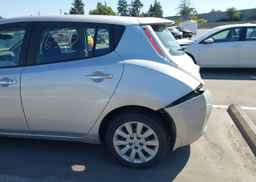 2016 NISSAN LEAF S