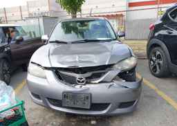 2005 MAZDA 3 I