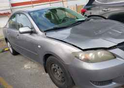 2005 MAZDA 3 I