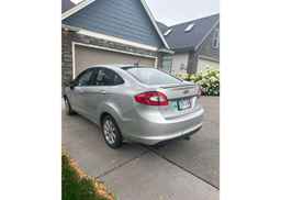 2011 FORD FIESTA SE