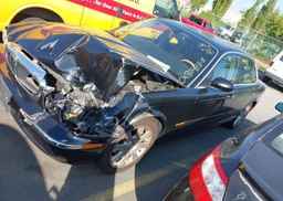 2004 JAGUAR XJ8
