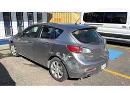 2011 MAZDA 3 I