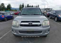 2005 TOYOTA SEQUOIA SR5