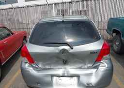 2010 TOYOTA YARIS