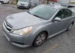 2010 SUBARU LEGACY 2.5I