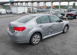 2010 SUBARU LEGACY 2.5I