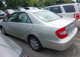 2002 TOYOTA CAMRY LE