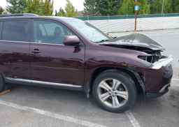 2011 TOYOTA HIGHLANDER SE