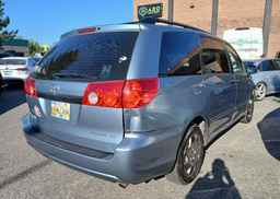 2007 TOYOTA SIENNA CE