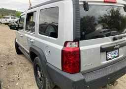 2008 JEEP COMMANDER SPORT