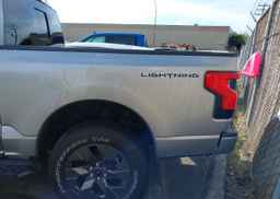 2023 FORD F150 LIGHTNING PRO