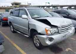 2003 TOYOTA HIGHLANDER LIMITED