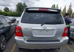 2003 TOYOTA HIGHLANDER LIMITED