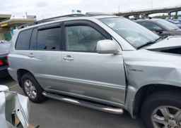 2003 TOYOTA HIGHLANDER LIMITED