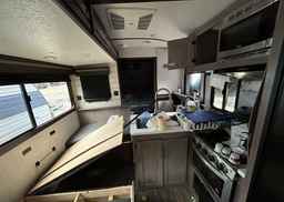 2021 KEYSTONE SUNSET TRAIL SUPER LITE