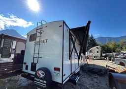 2021 KEYSTONE SUNSET TRAIL SUPER LITE