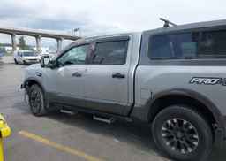 2017 NISSAN TITAN