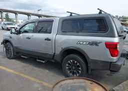 2017 NISSAN TITAN