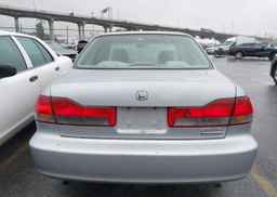 2002 HONDA ACCORD SE