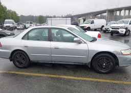 2002 HONDA ACCORD SE