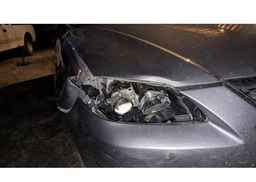 2004 MAZDA 3 I