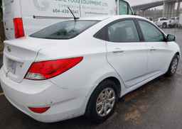 2013 HYUNDAI ACCENT GLS