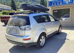 2009 MITSUBISHI OUTLANDER ES