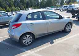 2011 MAZDA MAZDA2
