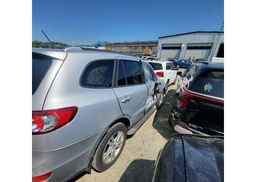2010 HYUNDAI SANTA FE SE