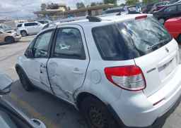 2010 SUZUKI SX4