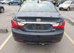 2011 HYUNDAI SONATA SE