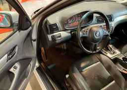 2005 BMW 325I