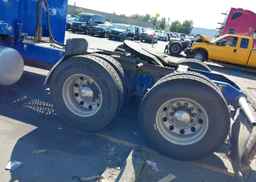 2022 PETERBILT 389