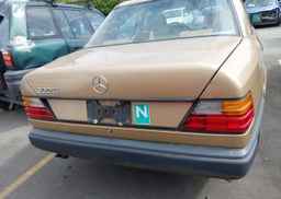 1988 MERCEDES-BENZ 300 E