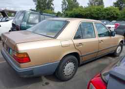 1988 MERCEDES-BENZ 300 E