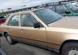 1988 MERCEDES-BENZ 300 E