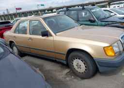 1988 MERCEDES-BENZ 300 E