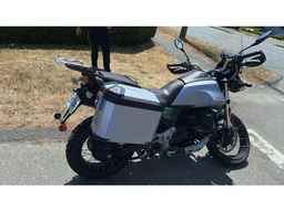 2021 MOTO GUZZI V85 TT