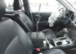 2011 TOYOTA HIGHLANDER SE