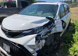 2024 TOYOTA SIENNA LE