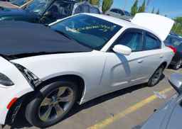 2015 DODGE CHARGER SXT