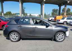 2013 MAZDA 3 I
