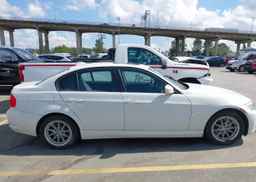 2011 BMW 323 I