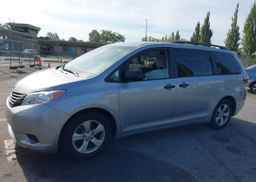 2015 TOYOTA SIENNA