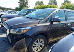 2017 KIA SEDONA LX