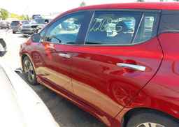2019 NISSAN LEAF